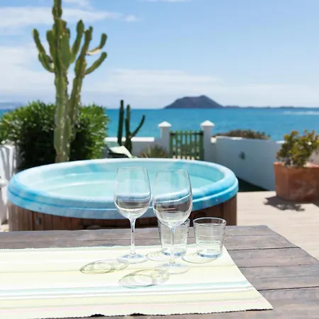 Azzurro Beach Dos