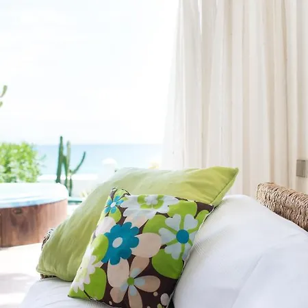Azzurro Beach Dos *