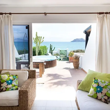 Azzurro Beach Dos *